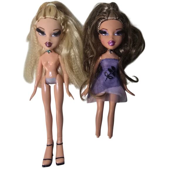 Bratz Girlz Nite Out Cloe and Yasmin Real Eyelashes + Dress, Shoes - Picture 1 of 9